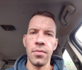 Jevgenijs, 41, Enniskillen