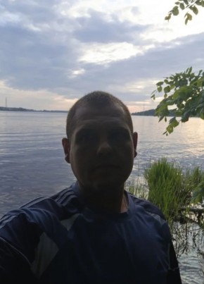 Василий из Семикаракорска 34 года