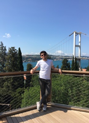 sinekkvalesi, 28, Türkiye Cumhuriyeti, İstanbul