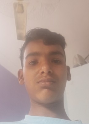 Gjfhh, 18, India, Pune