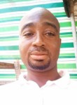 Armand, 40, Abidjan