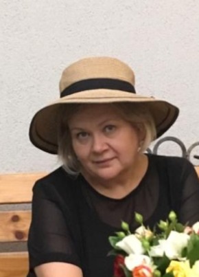 Татьяна, 61, Россия, Астрахань