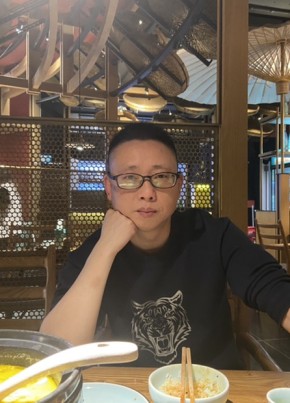 西龙, 46, 中华人民共和国, 成都市