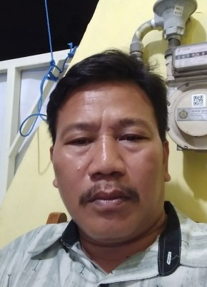 Achmad, 46, Indonesia, Kota Surabaya