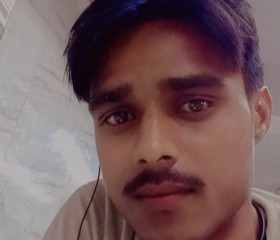 Vineet Prajapati, 24 года, Ludhiana