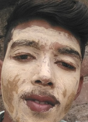 Milon, 18, India, Baharampur