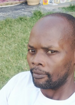 Felix Onyango, 40, Tanzania, Zanzibar