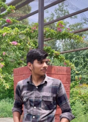 Pradeep Chauhan, 18, India, Jalandhar