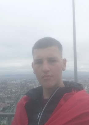 Manuel, 18, Albania, Rrësheni