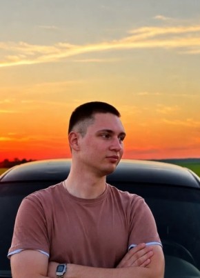 Денис из Железногорск (Курской обл.) 22 года