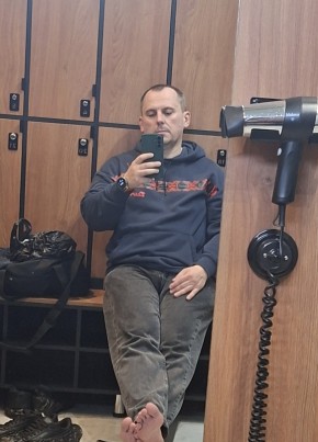 Олег из Сочи 44 года