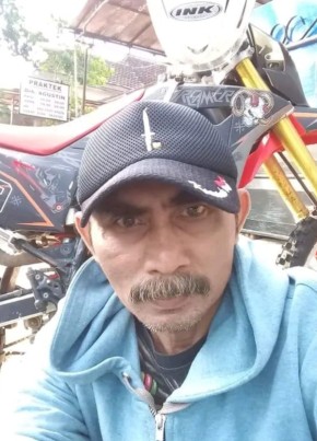 Rois из Kabupaten Malang 59 лет