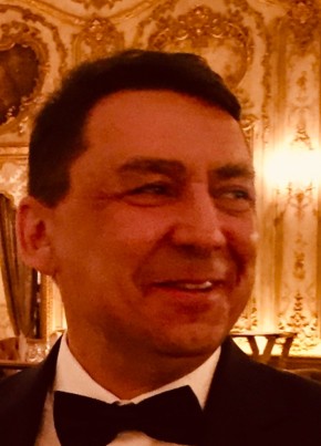 Роман из Москвы 53 года