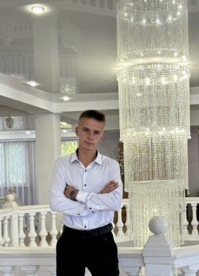 Сергей из Керчи 24 года