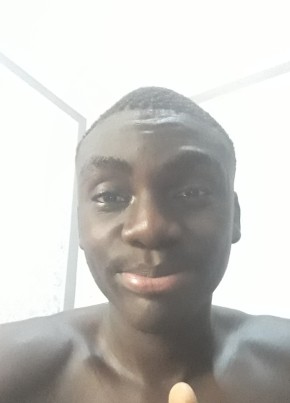 Stanley, 18, Republic of Cameroon, Douala