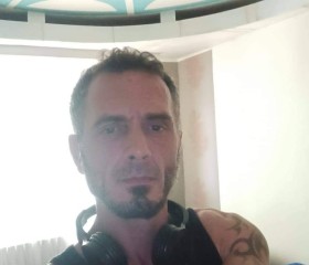 Gabriel Gigi, 43 года, București