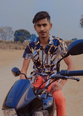 Altams, 22, India, Lāwar Khās
