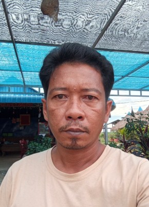 John, 20, Cambodia, Phnom Penh