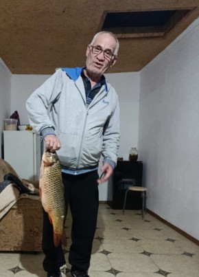 Абдул из Кизилюрта 65 лет