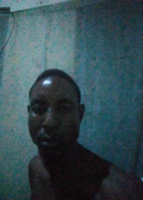 Simon, 31, Kenya, Nairobi
