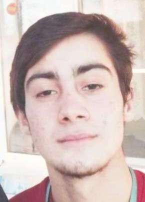 Азар из Астрахани 18 лет