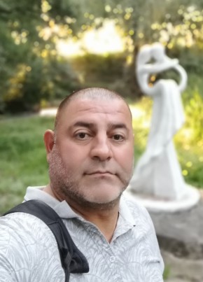 Руслан из Москвы 52 года