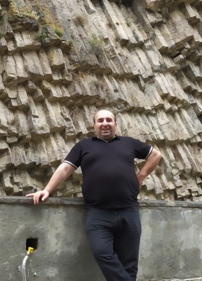 Армен из Հրազդան 44 года