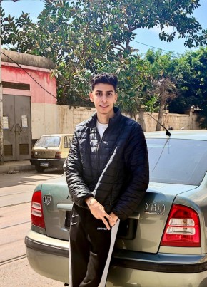 Yahia из الإسكندرية 20 лет