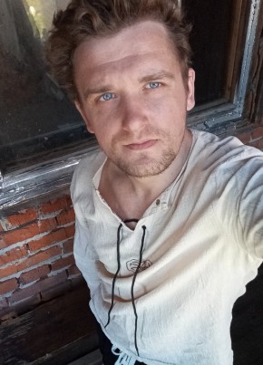 Павел из Подольска 38 лет