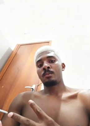 Matheus из Nova Venécia 24 года