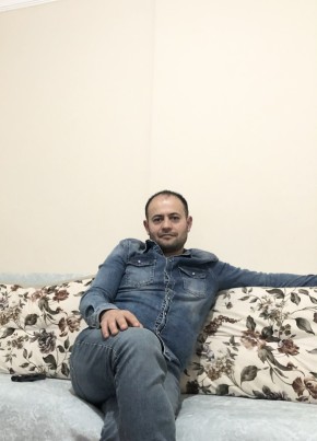 özkan, 21, Türkiye Cumhuriyeti, Esenyurt