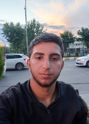 Musa из Batman 19 лет