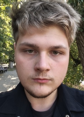 Дмитрий из Новочеркасска 19 лет