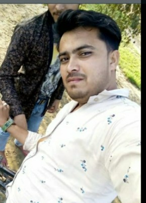 Irfan Khan, 20, India, Delhi