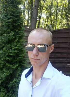 Константин из Гусева 31 год