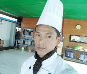chit moe, 28, Pakokku
