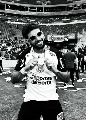 Samuel Santos e из Boston 47 лет