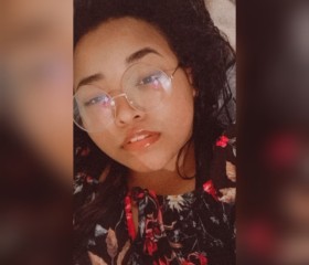 Sara, 23, Araras