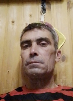 Виктор из Тосно 48 лет