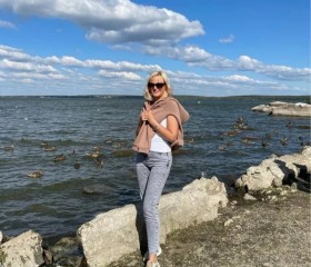 Irina, 46, Yekaterinburg