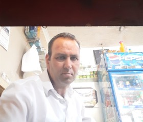 Abdenour, 44, Tizi Gheniff