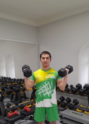 Андрей из Майкопа 23 года