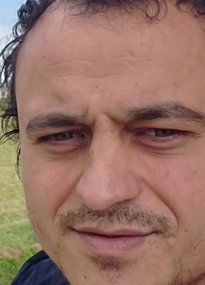 Abdul Nazaev, 34, République Française, Saint-Maur-des-Fossés