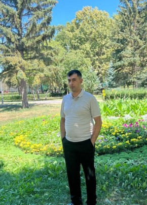 Давит из Пятигорска 40 лет