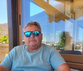 Leon, 58, Chania