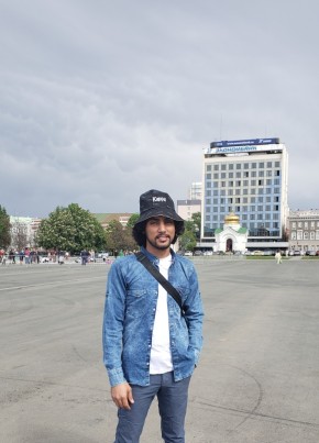 Khabib, 20, Abkhazia, Sokhumi