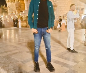 Bergwola, 25, Al Jizah