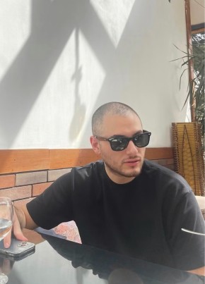 simon из Краснодара 25 лет