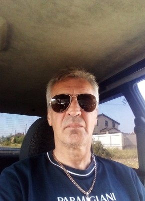 Владимир, 60, Россия, Адлер