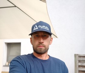 YAUHENI KURYLA, 37, Brussels